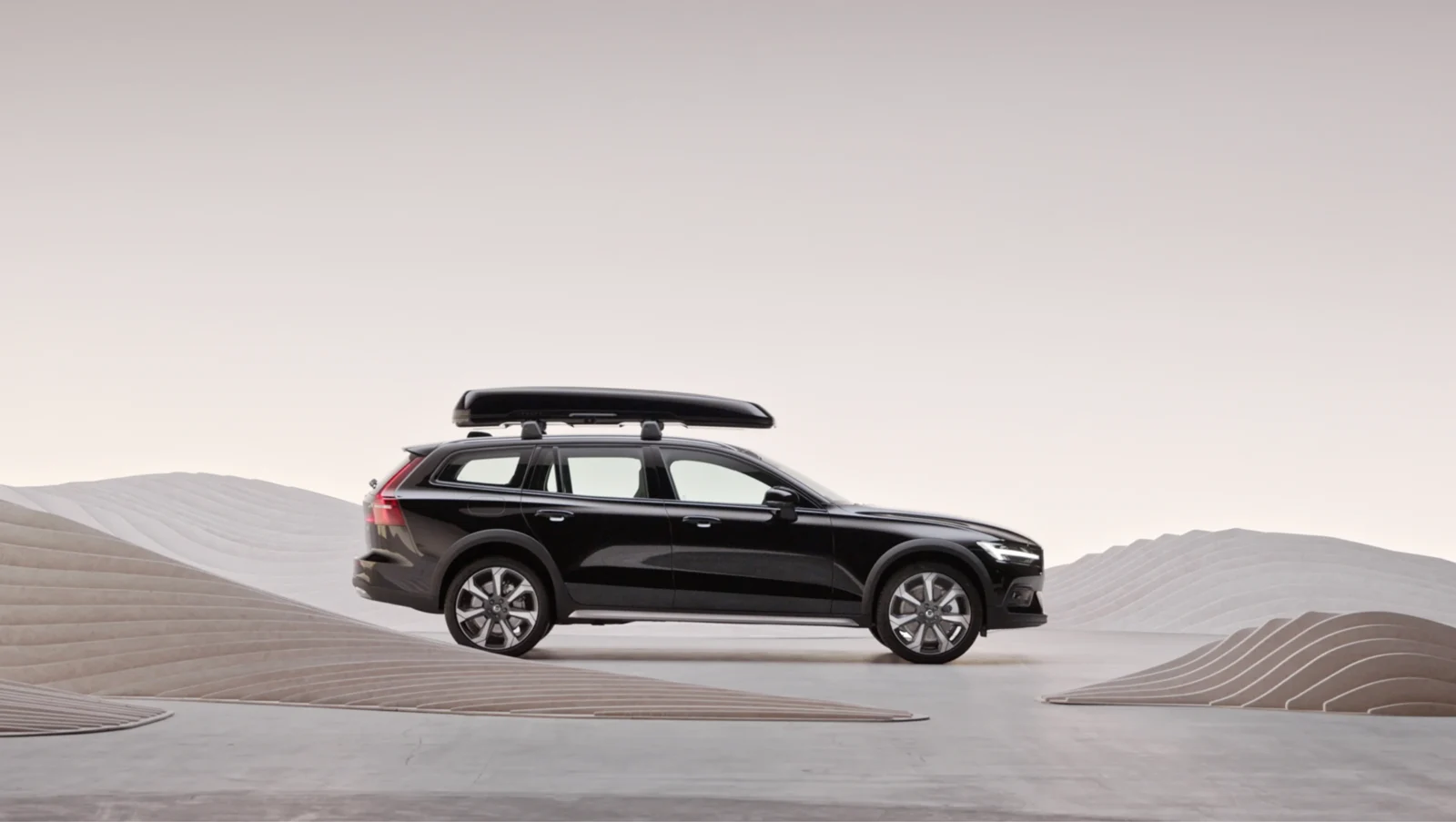 볼보 V60 크로스컨트리 구매 가이드: SUV 대신 왜건을 고를 조건