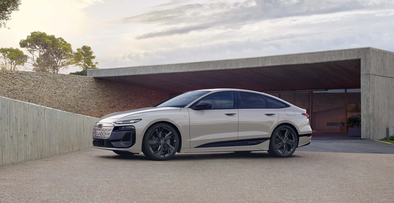 아우디 A6 e-tron 504km 분석: Q6와 다른 주행거리·충전비·공간