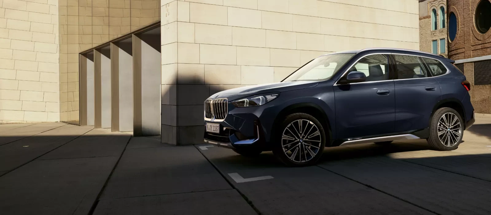 BMW X1과 X3 트렁크 비교: 540L와 570L, 차이는 30L뿐일까?